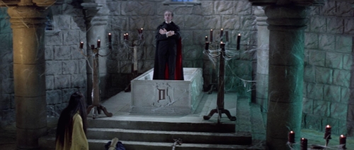 7 Golden Vampires 06