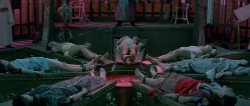 7 Golden Vampires 17