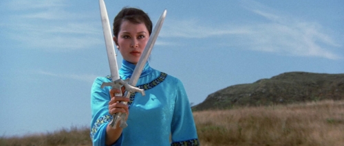 7 Golden Vampires 31