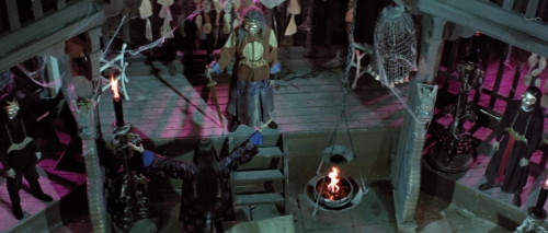 7 Golden Vampires 51