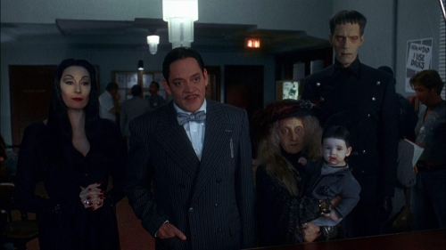 Addams Family Values 43