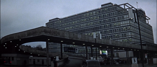 Billion Dollar Brain 06