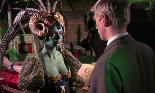 Curse of the Crimson Altar 05