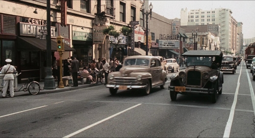 Devil in a Blue Dress 02