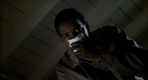 Devil in a Blue Dress 32