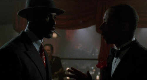 Devil in a Blue Dress 39