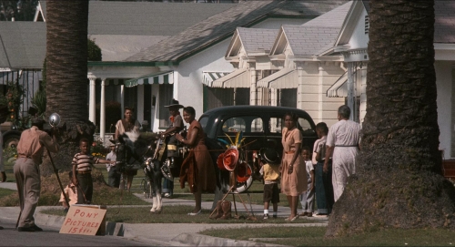 Devil in a Blue Dress 62