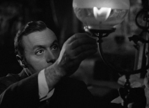 Gaslight 16