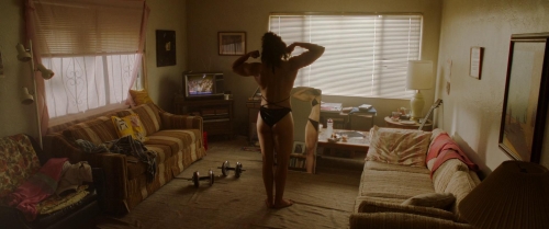 Love Lies Bleeding 34