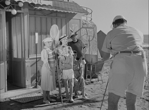 Monsieur Hulot's Holiday 28