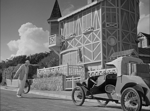 Monsieur Hulot's Holiday 58