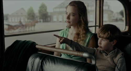 Never Look Away 04