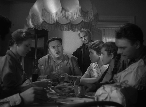 The Cranes Are Flying 22