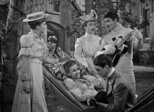 The Strawberry Blonde 06