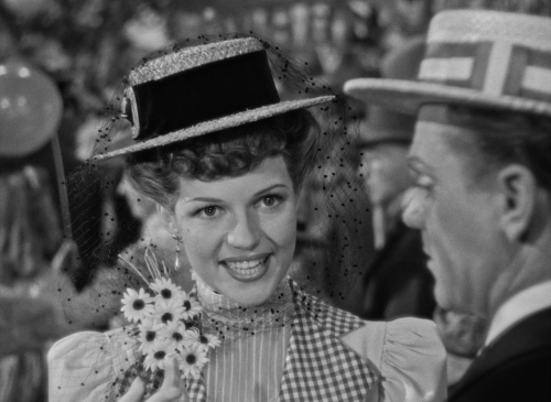 The Strawberry Blonde 22